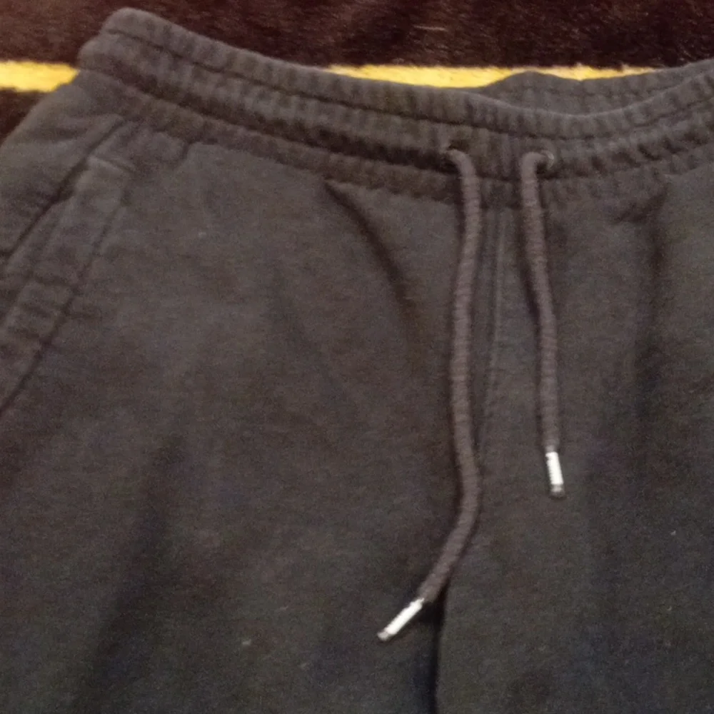 Puma Joggers (S) - Picture 3 of 4